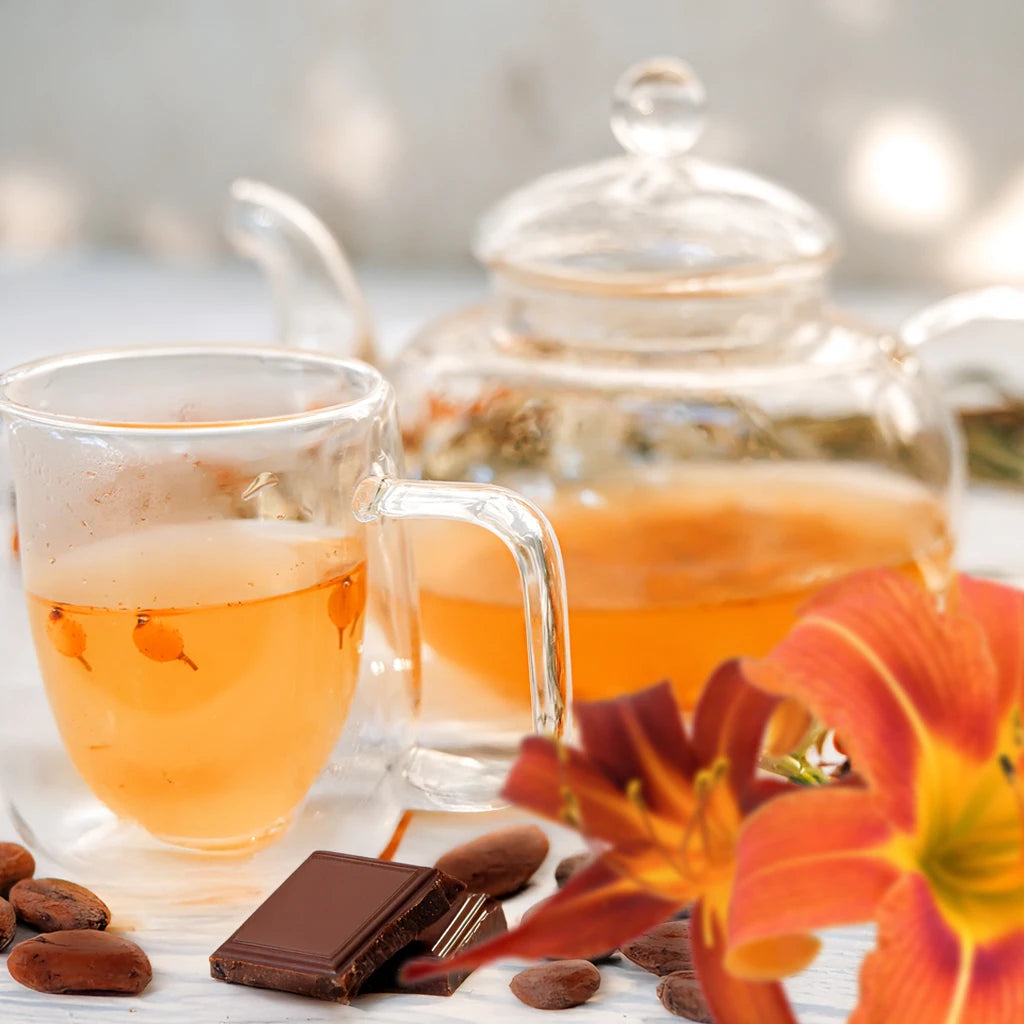 Tasse d'infusion de tisane de fleur de lys - Cup of Lily flower herbal tea infusion - FloraTea