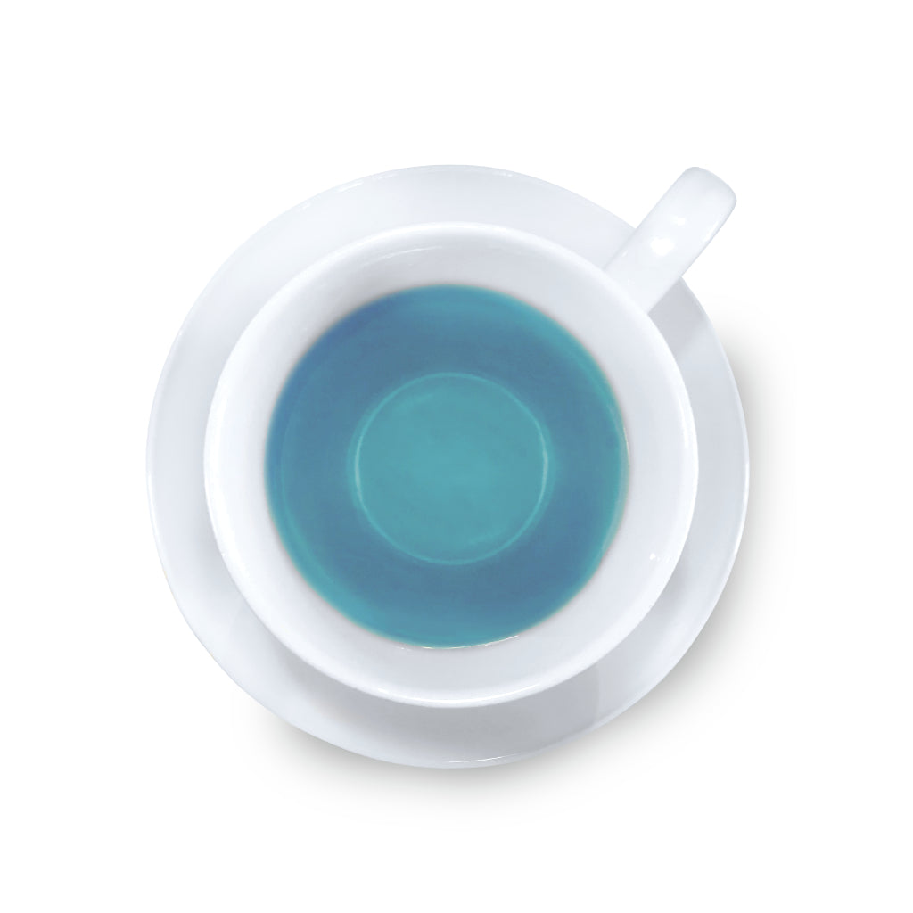 Infusion colorée naturellement de tisane de Myosotis de Les thés FloralTea gourmet et santé fait à la main au Québec avec plantes médicinales pour aider la mémoire et la concentration. Elle facilite aussi la digestion et l’allaitement. Végétalien, ingrédients naturels, biologiques ou sauvages, vrac ou sachet compostable.